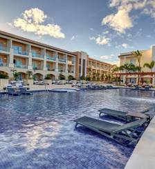 Фото отеля Hideaway at Royalton Punta Cana